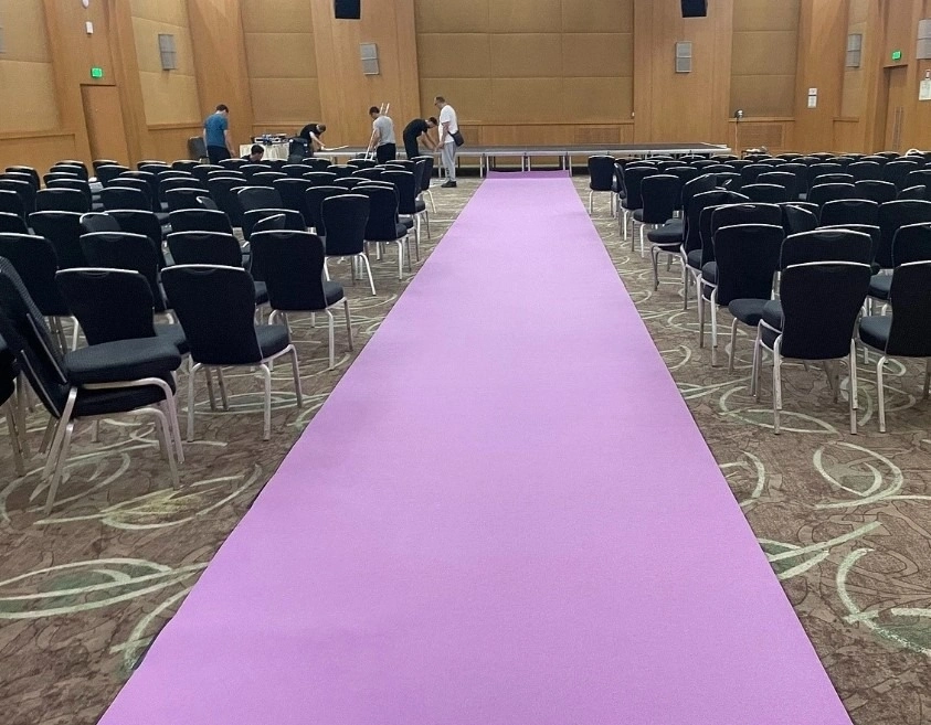 Аренда цветной ковровой дорожки