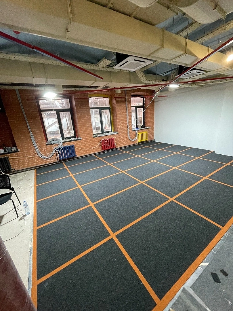 Укладка ковровой плитки в архитектурном бюро