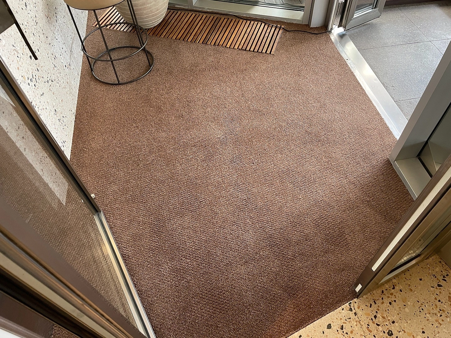 Укладка ковролина в Ресторане Seafood lovers 4