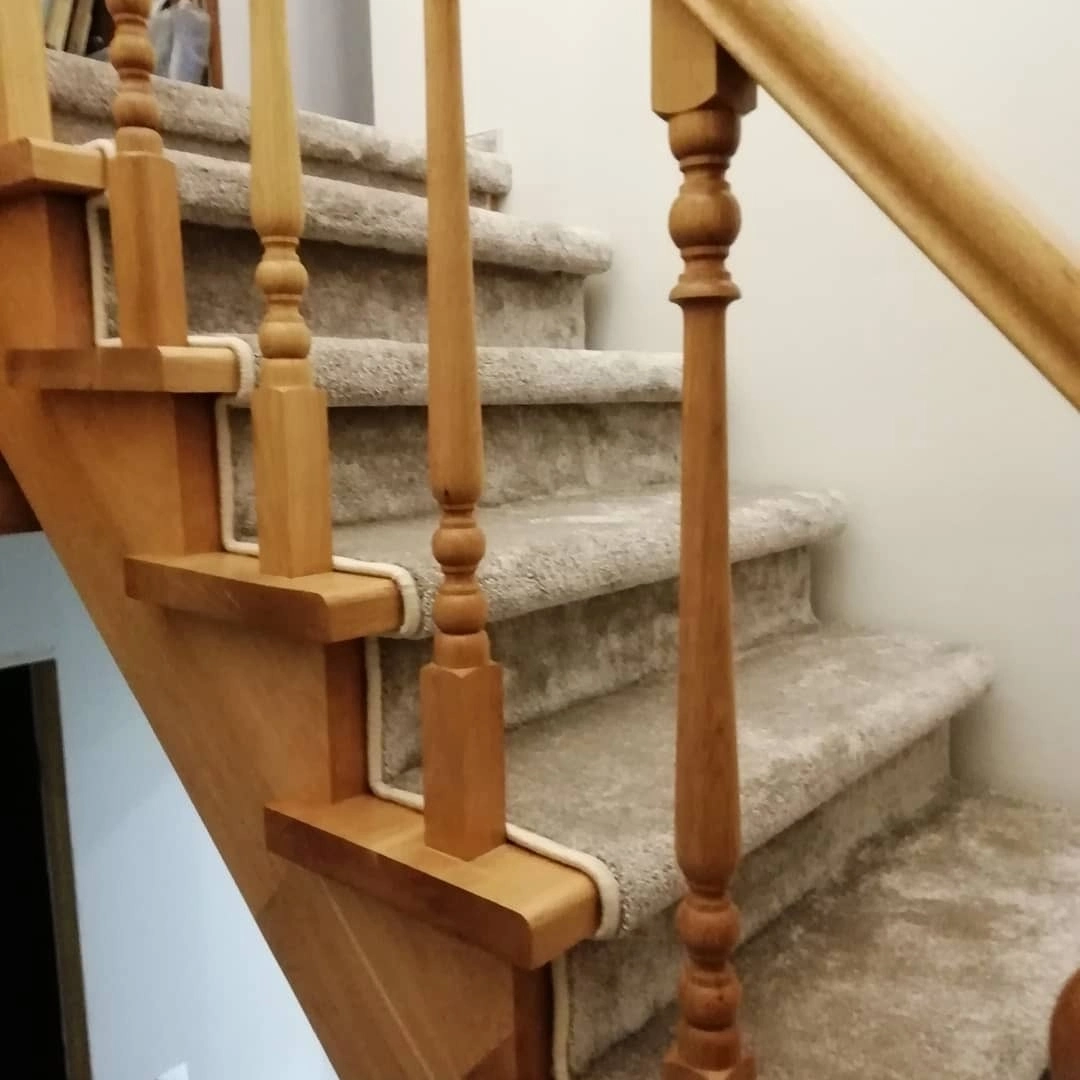 Укладка ковролина на лестницу  4