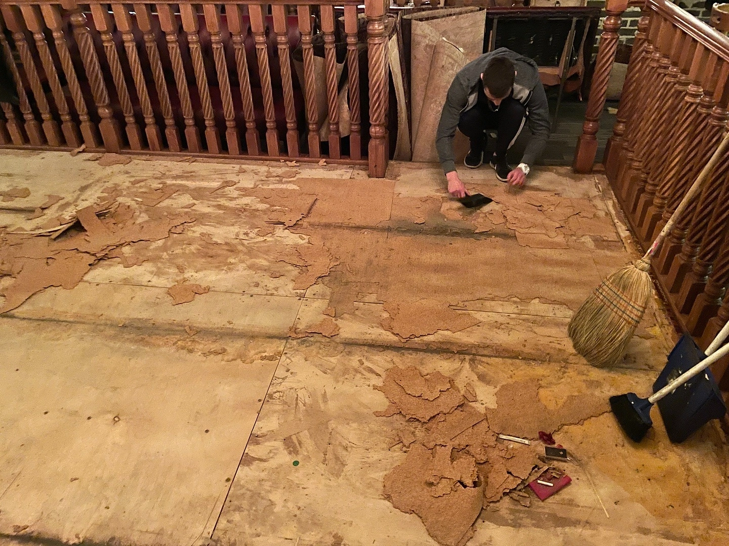 Укладка ковролина в Пабе Джонни Грин 3