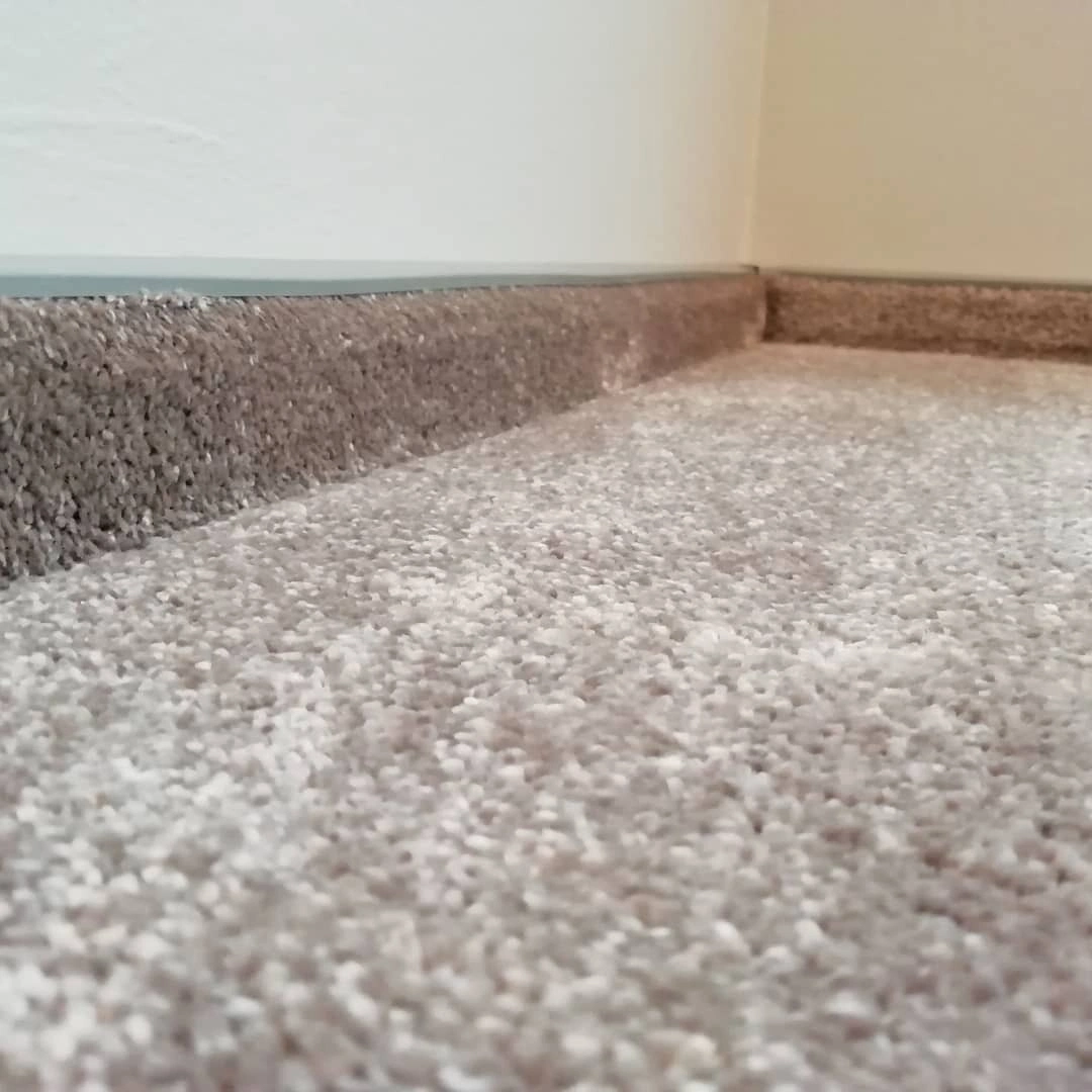 Укладка ковролина на лестницу  13