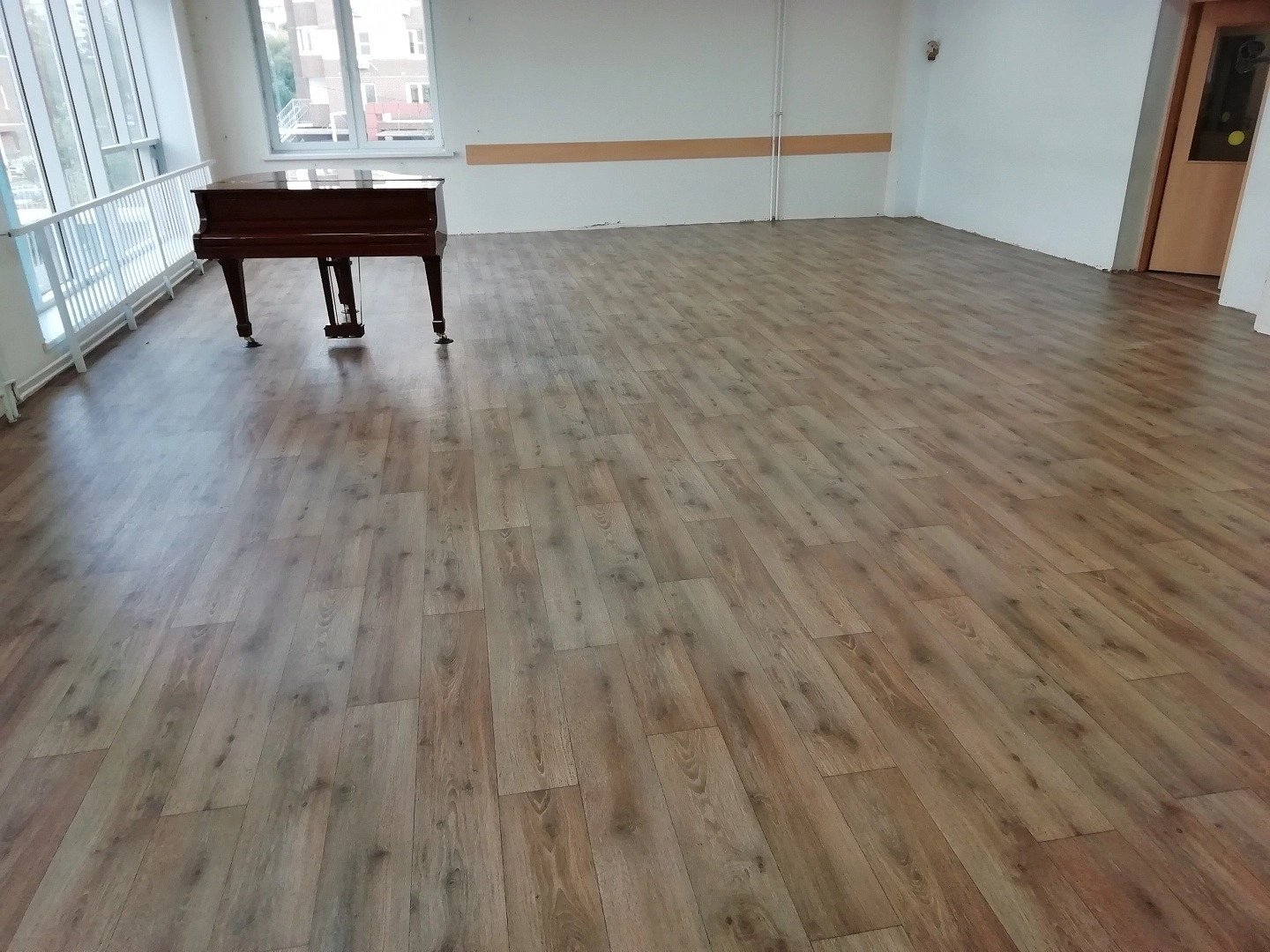 Укладка линолеума в 	МБДОУ   № 66  3