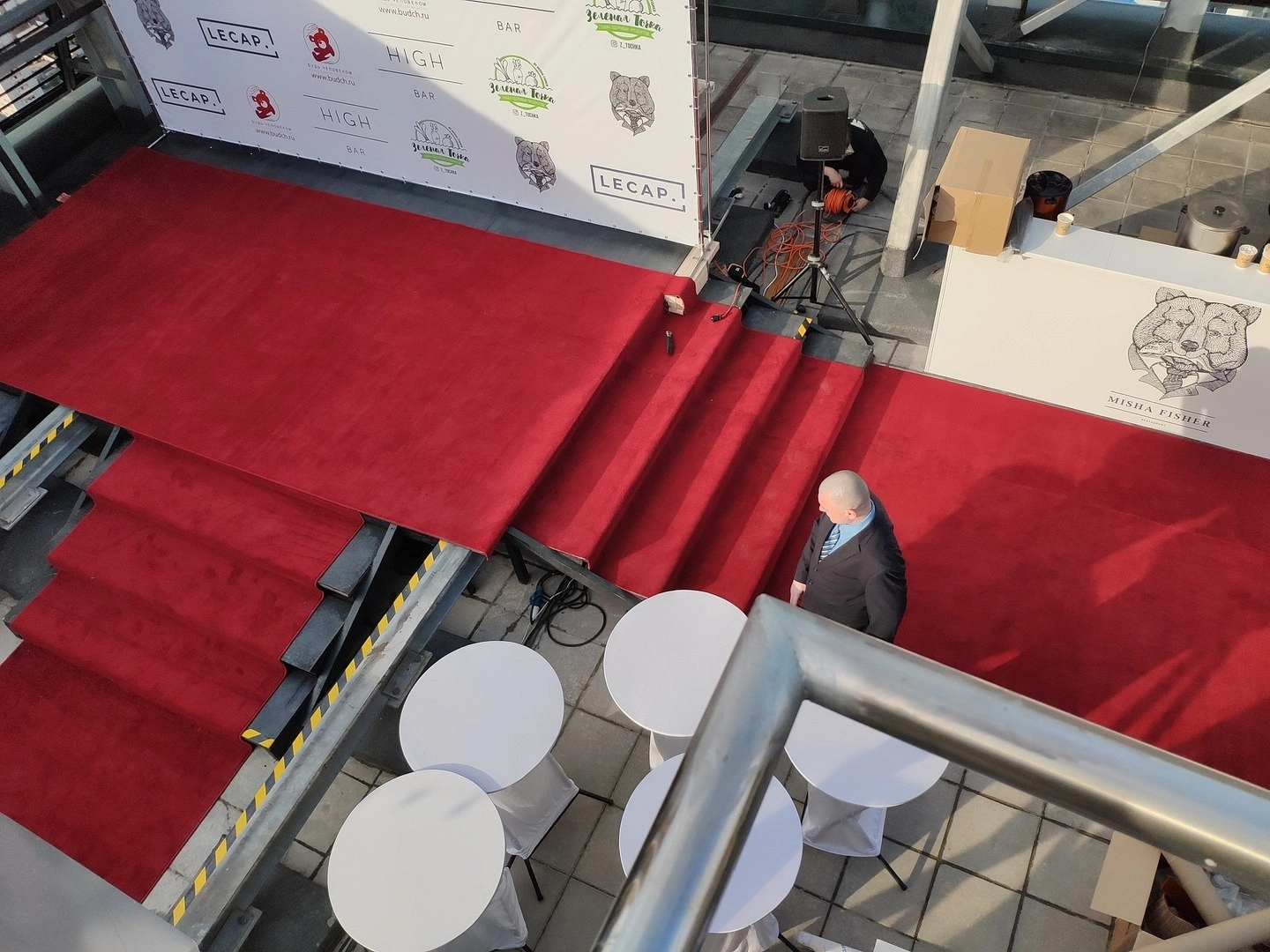 Укладка дорожки в Башне Империя, Москва Сити 8