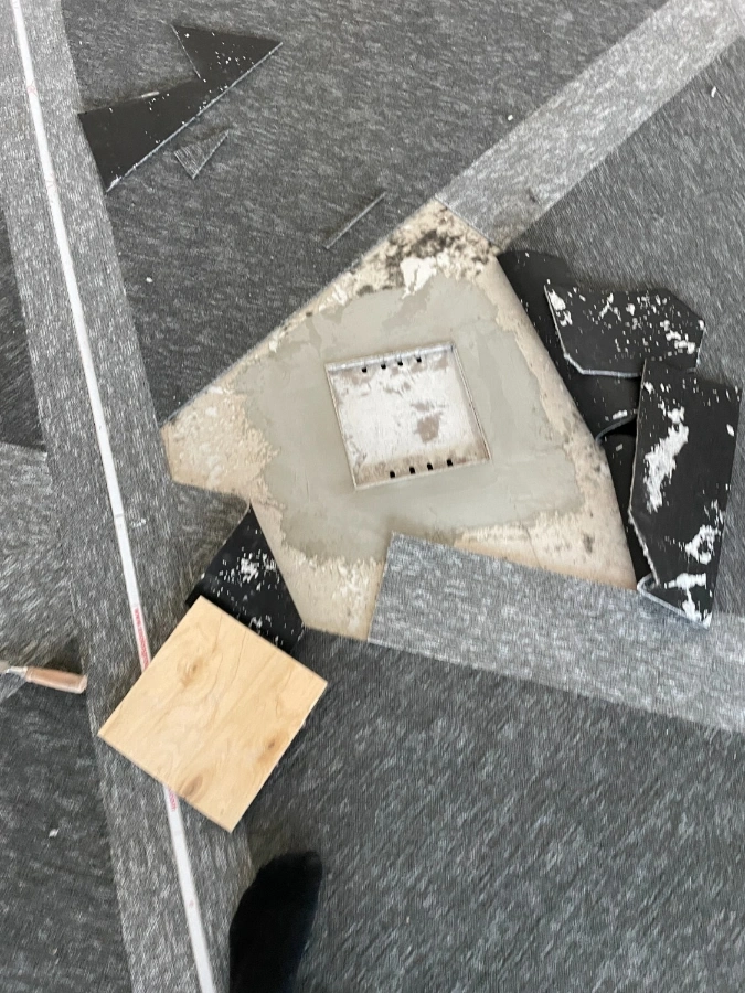 Укладка ковровой плитки в Обнинск РосАтом в виде сот реактора 5