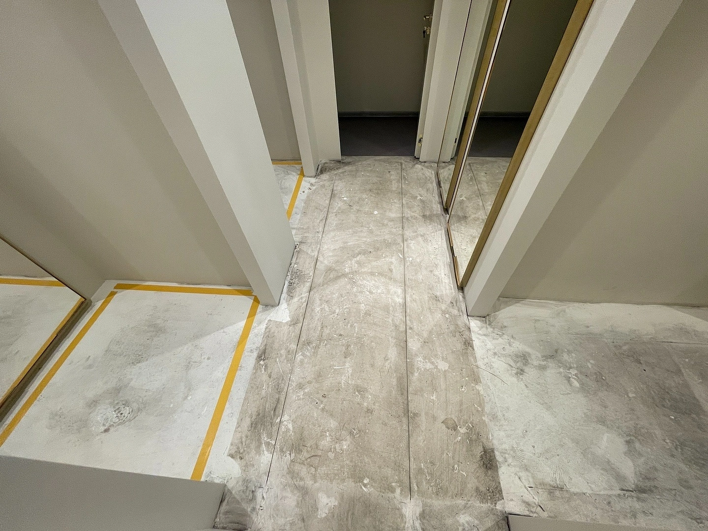 Укладка ковролина в ТЦ Авиа Парк 2