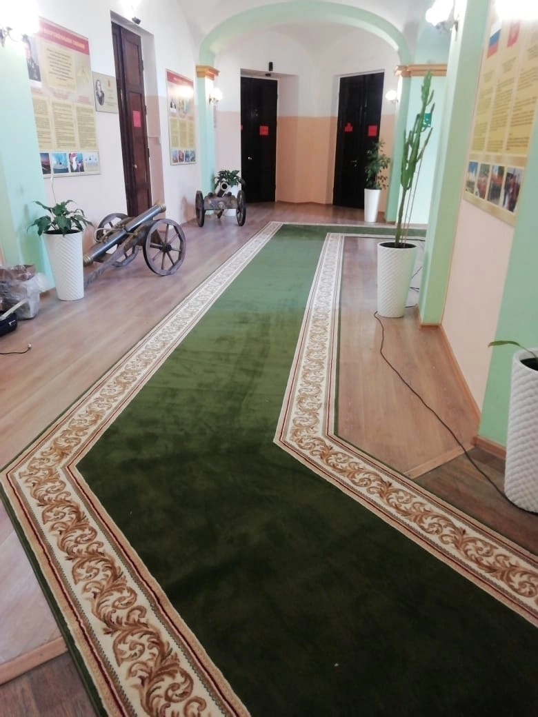 Укладка дорожек в офицерской бронетанковой школе 15