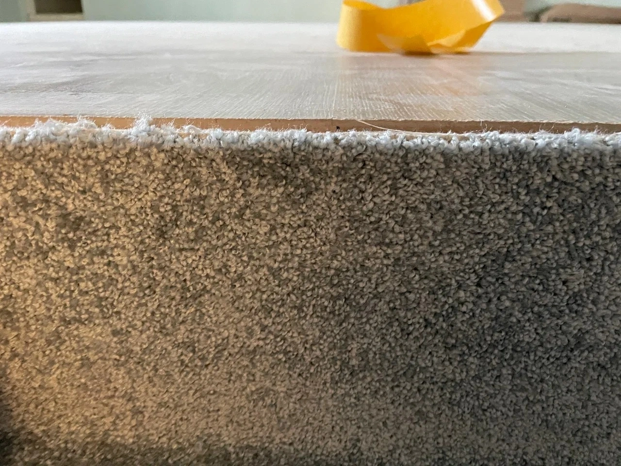 Оверлок и укладка ковролина в коттедже 9