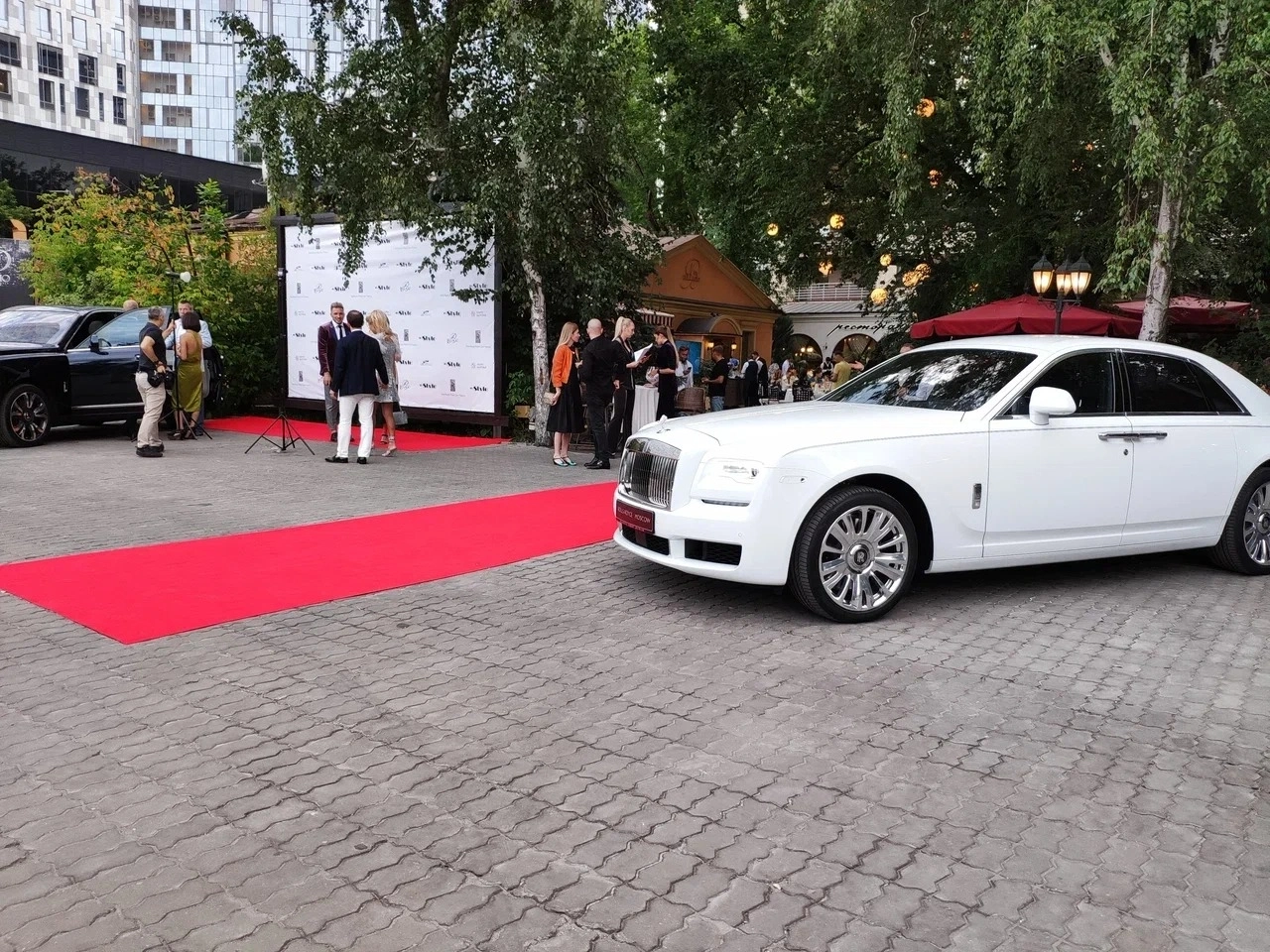 Укладка дорожки в Ресторане Bellagio 3