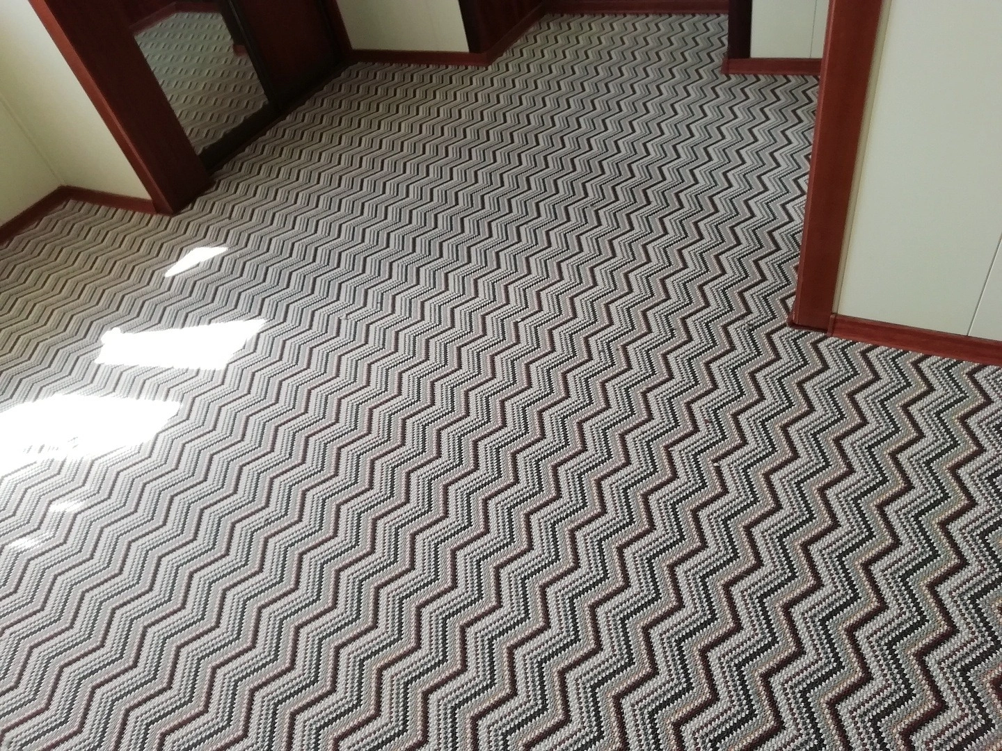 Укладка ковролина  в коттедже 4