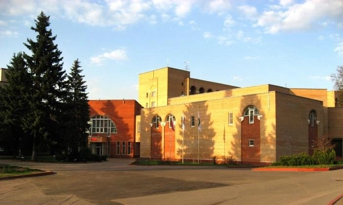 Посёлок Поведники.Санаторий Дубрава