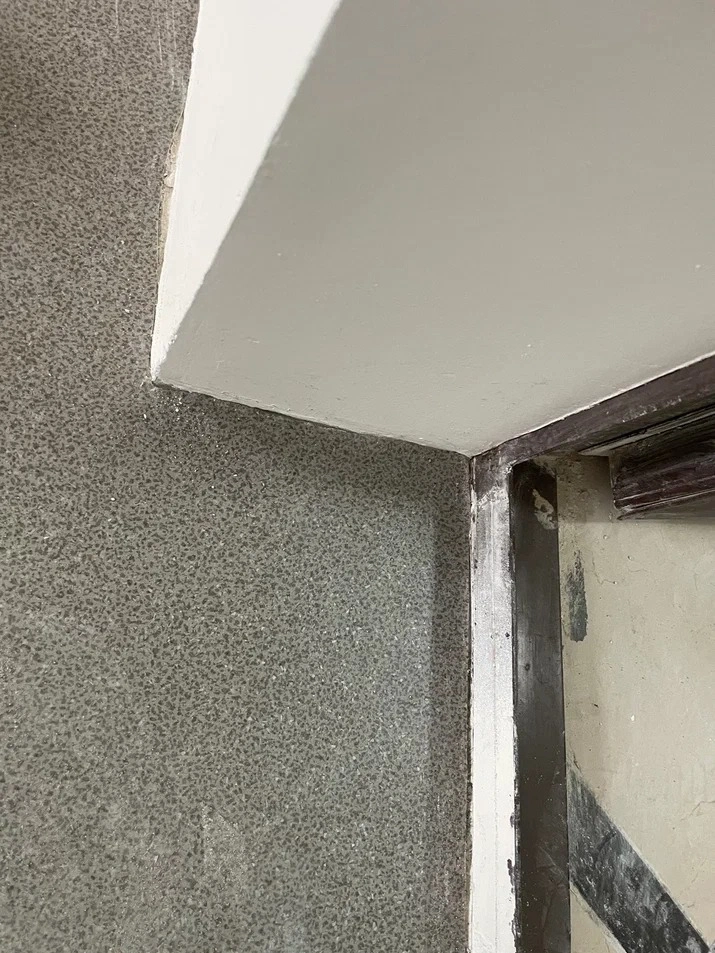 Укладка линолеума в офисе  3