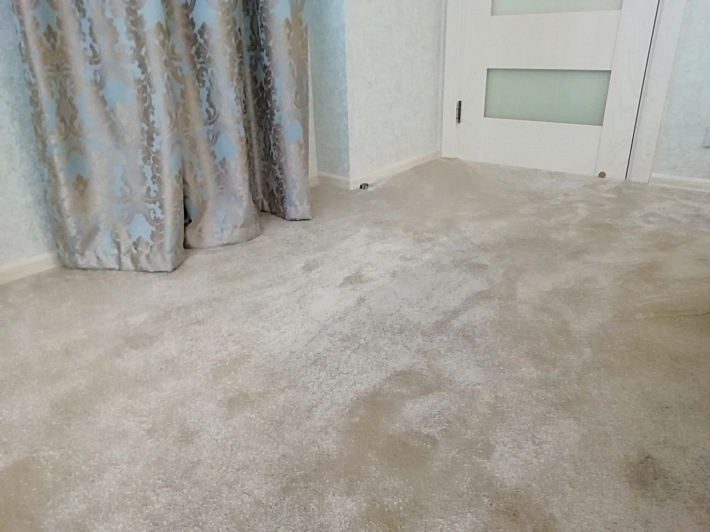 Укладка ковролина в квартире 8