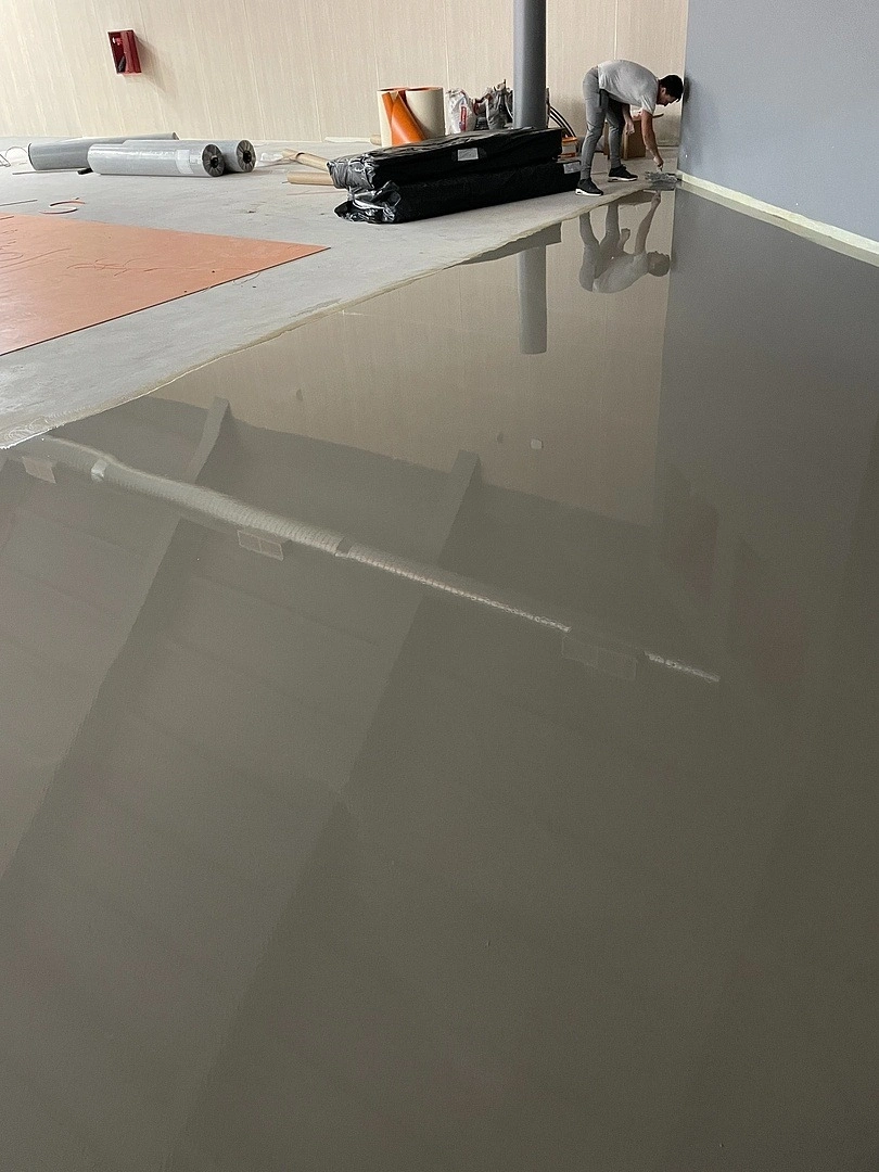 Укладка линолеума в дворце бильярдного спорта 8