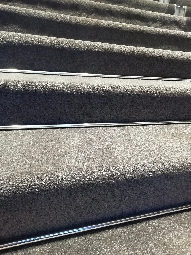 Укладка ковролина в Доходный дом Я. А. Рекка 7