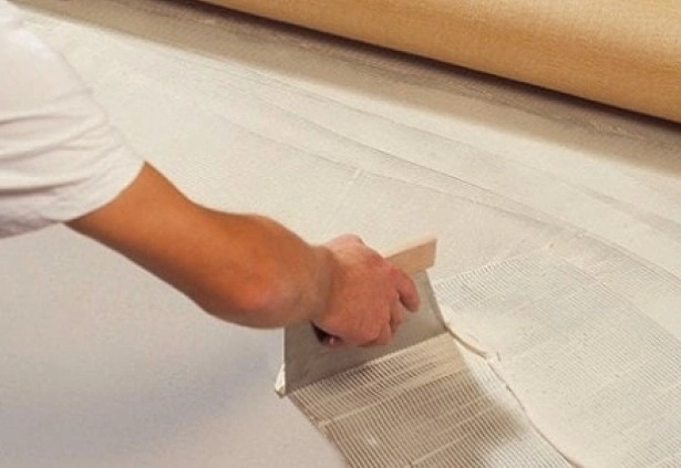 Укладка гетерогенного линолеума