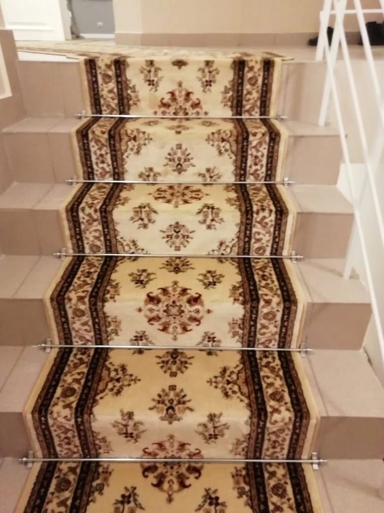 Укладка дорожки и установка ковродержателей в санатории Дубрава 5