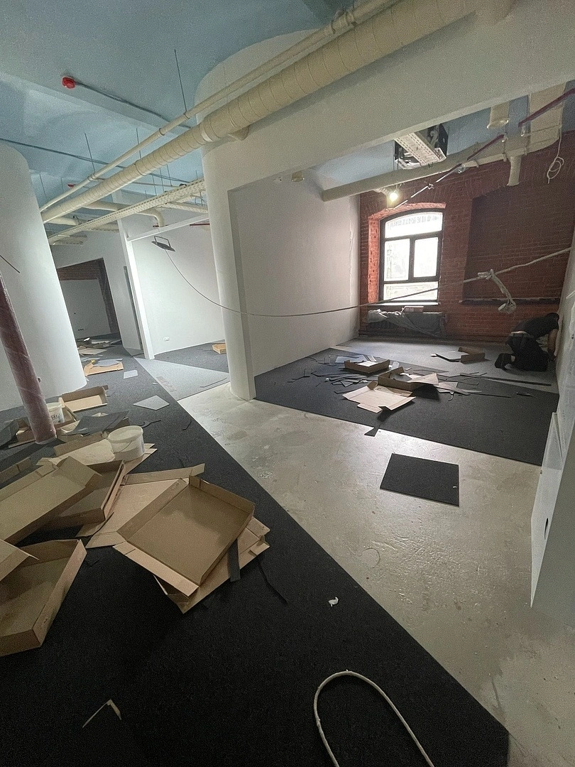 Укладка ковровой плитки в архитектурном бюро 14