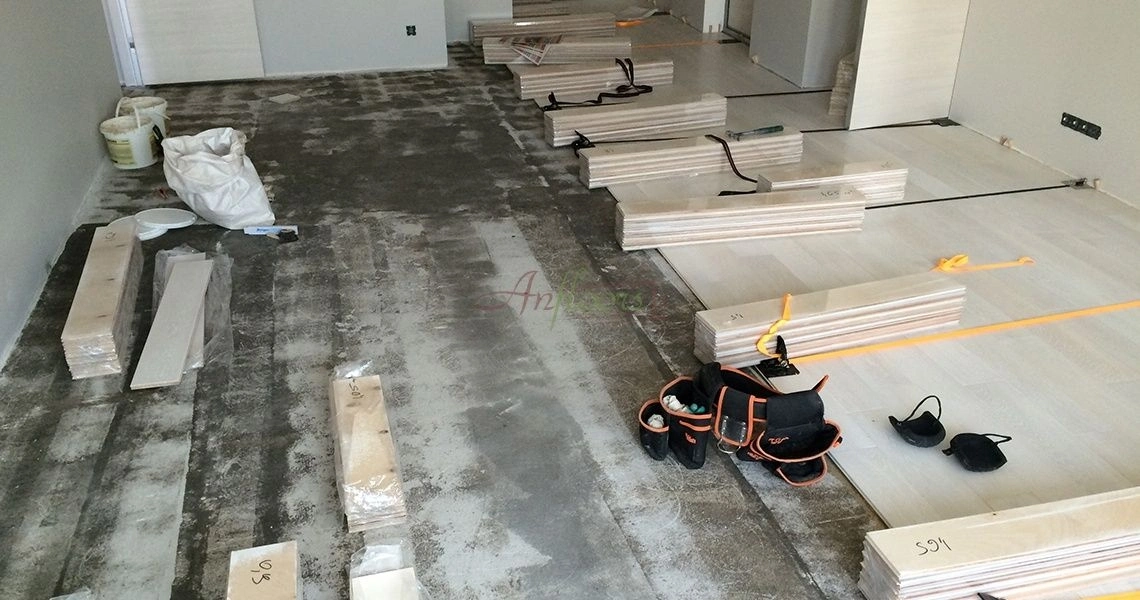 Укладка ламината на стяжку