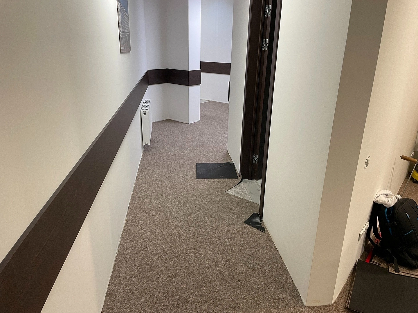 Укладка ковровой плитки в ТЦ Щелковский 11