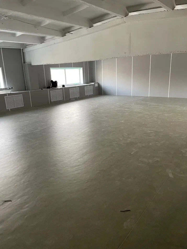 Укладка линолеума в офисе 4