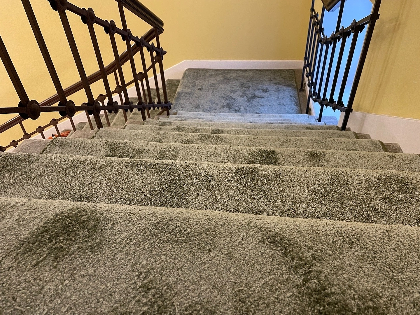 Укладка ковролина в Министерстве культуры РФ 10