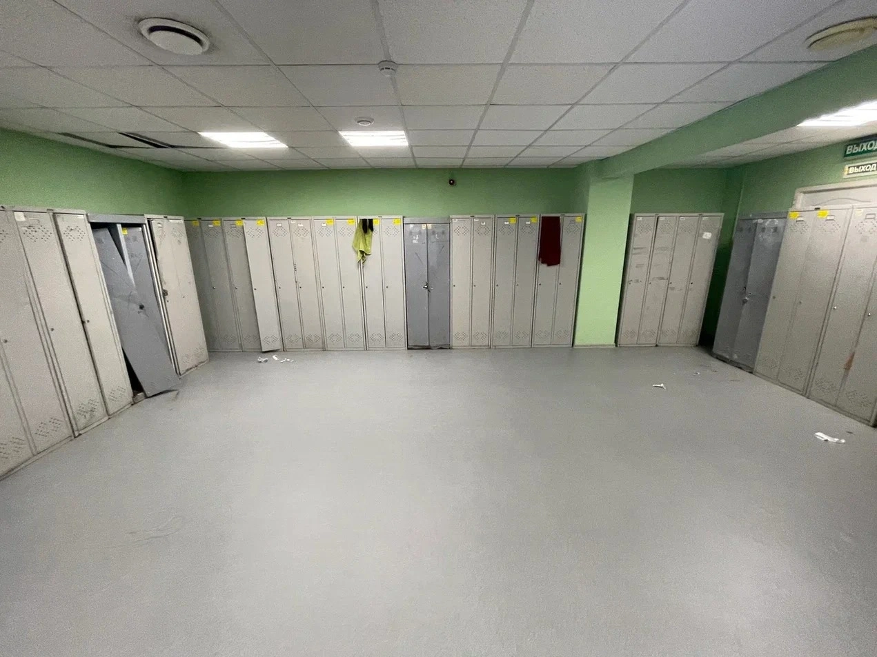 Укладка линолеума в МБОУ  школа № 13 - СОШ № 7