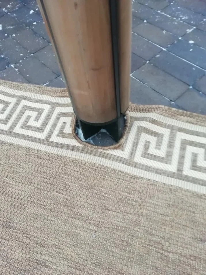 Укладка циновок в коттедже  4