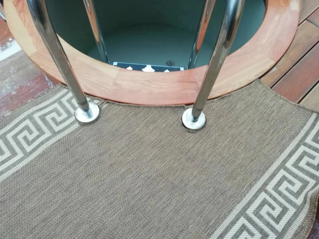 Укладка циновок в коттедже  5