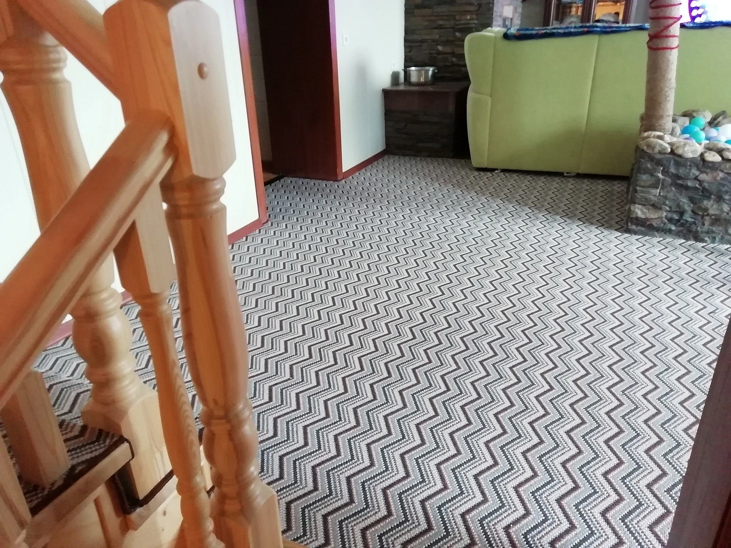 Укладка ковролина  в коттедже