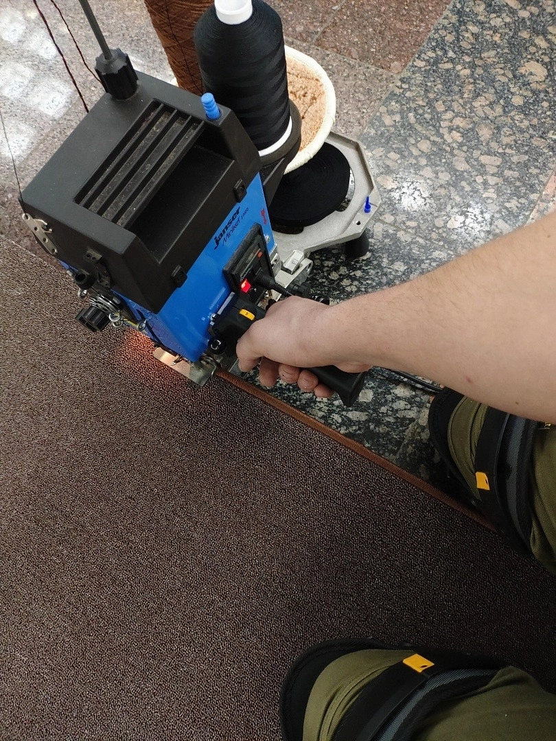 Оверлок ковролина в Музее Победы 2