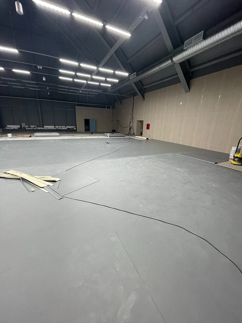 Укладка линолеума в дворце бильярдного спорта 10