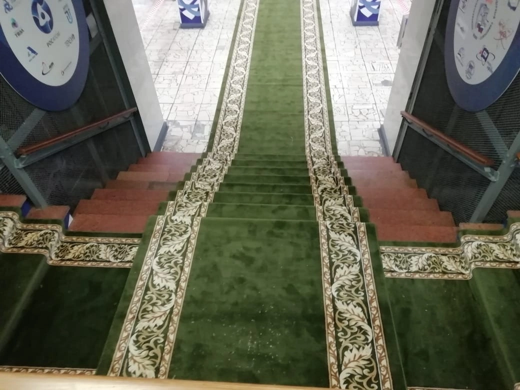 Укладка дорожки в НИЯУ 