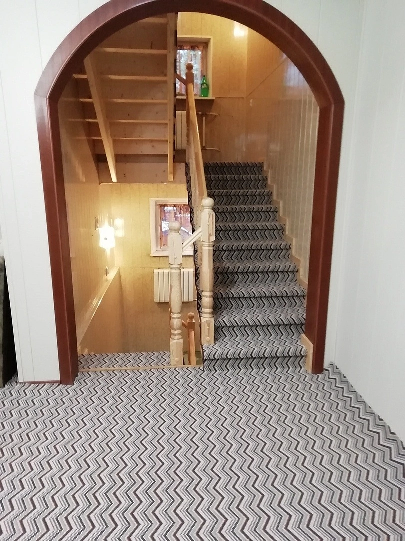 Укладка ковролина  в коттедже 11