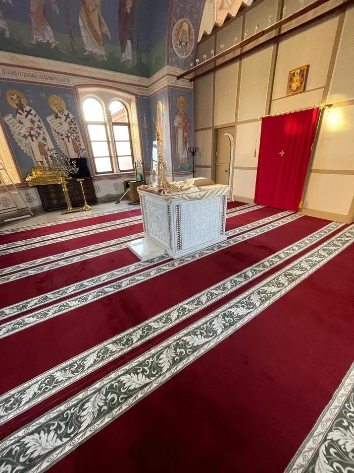 Укладка дорожки в Церкви Владимира Равноапостольного при Епархиальном доме