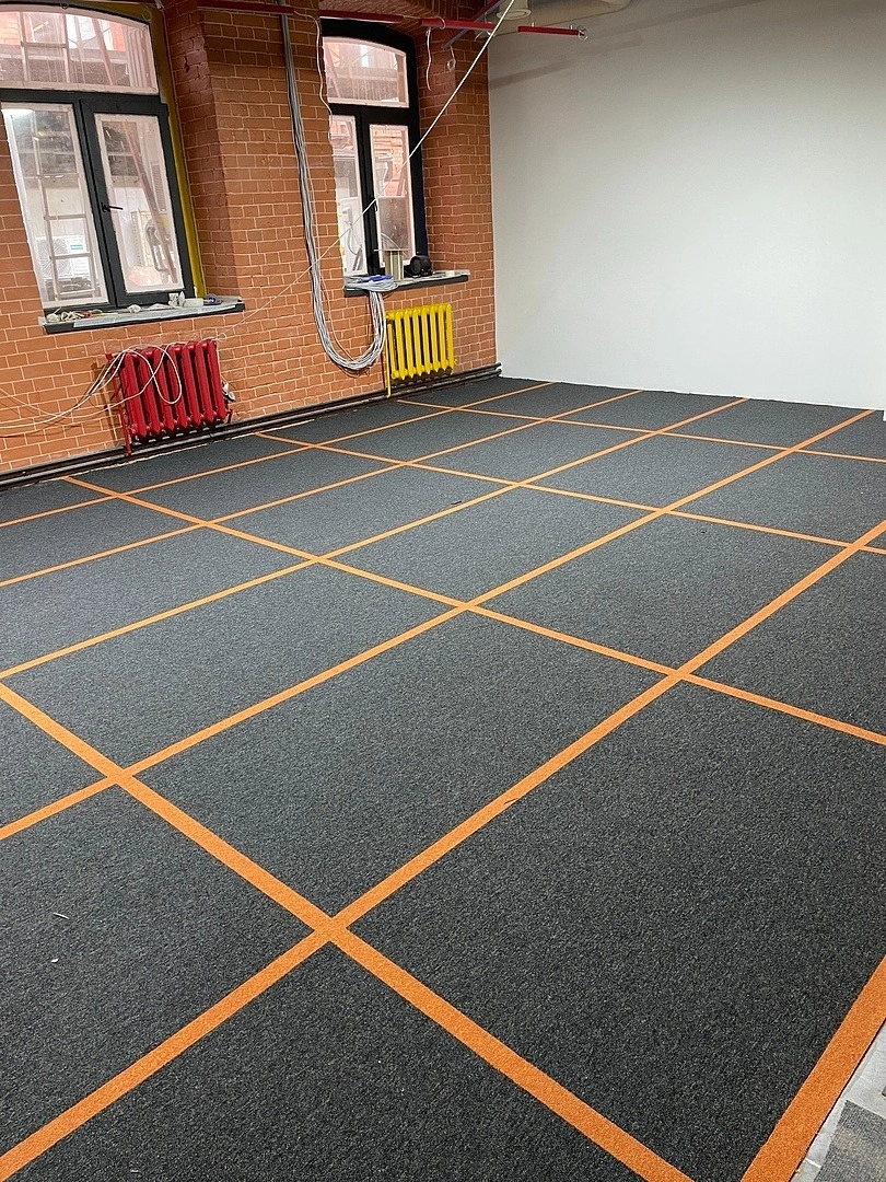 Укладка ковровой плитки в архитектурном бюро 32