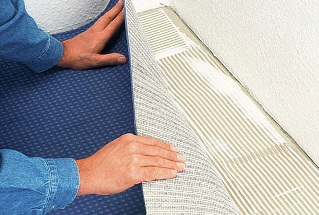 Укладка ковролина на стяжку