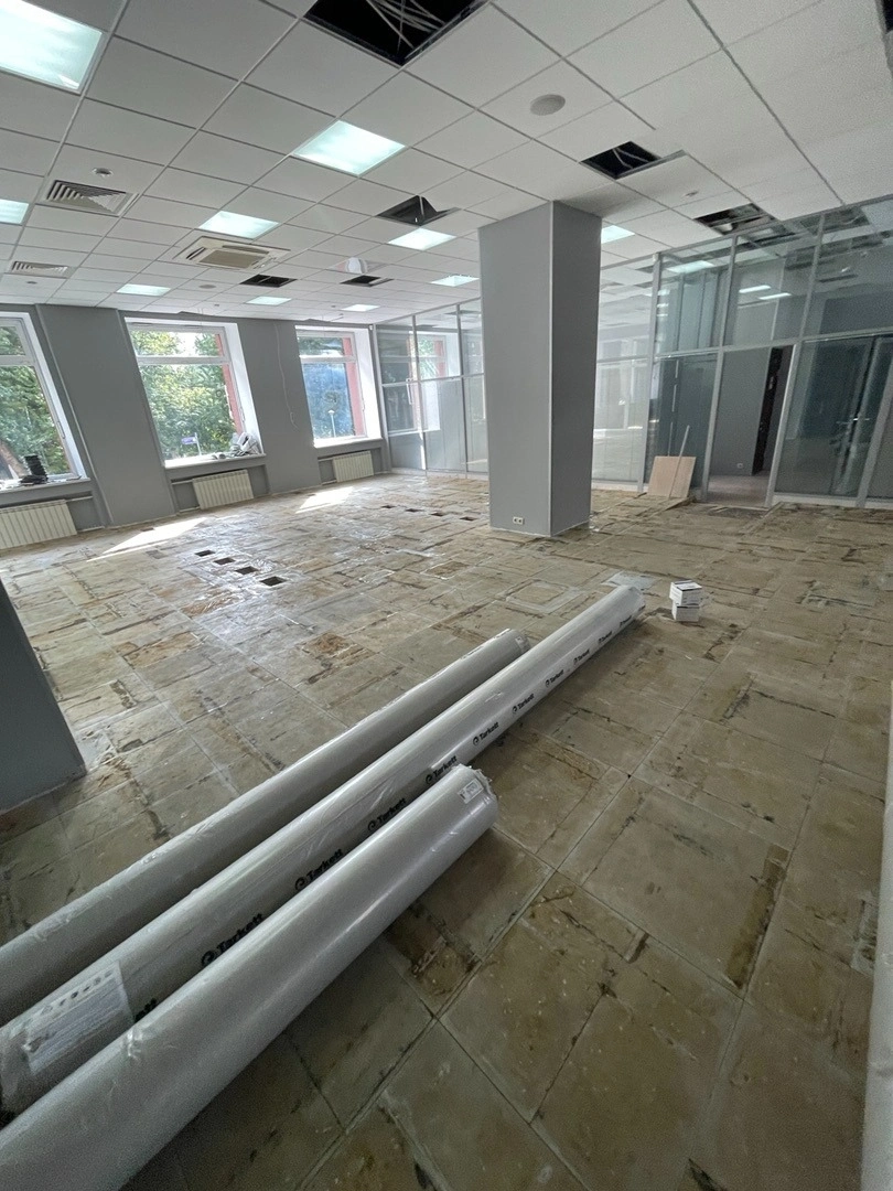 Укладка линолеума в магазине 2