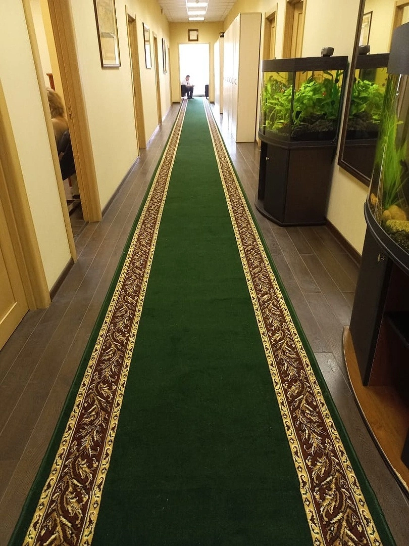 Укладка дорожек в офицерской бронетанковой школе