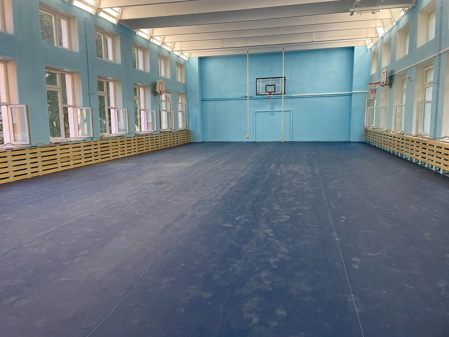 Укладка линолеума в Школе № 1636 Ника 8