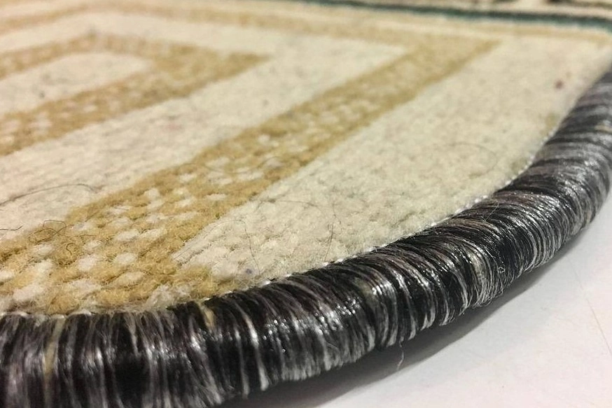 Оверлок круглого или овального ковра