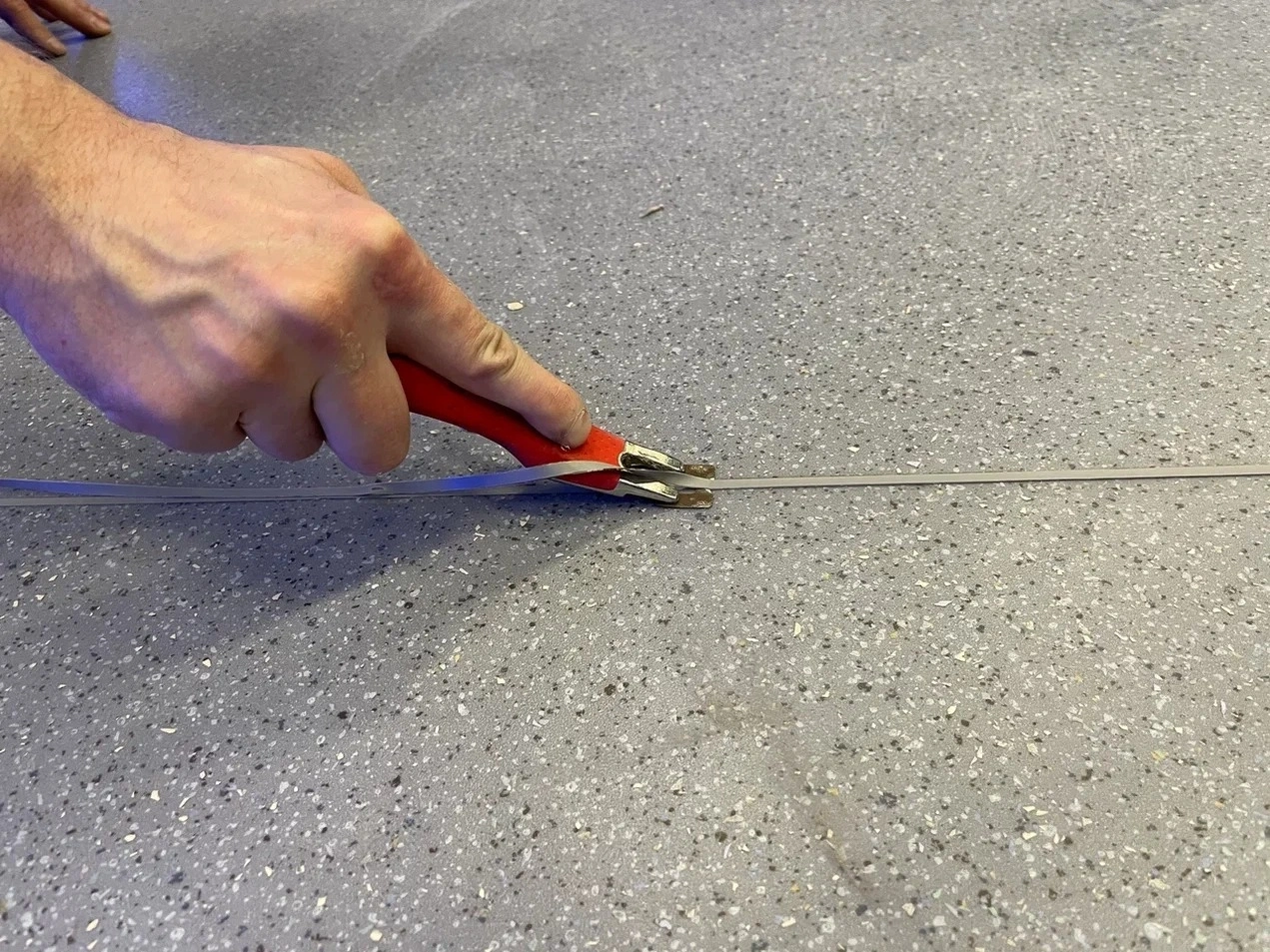 Укладка линолеума в школе танцев 11