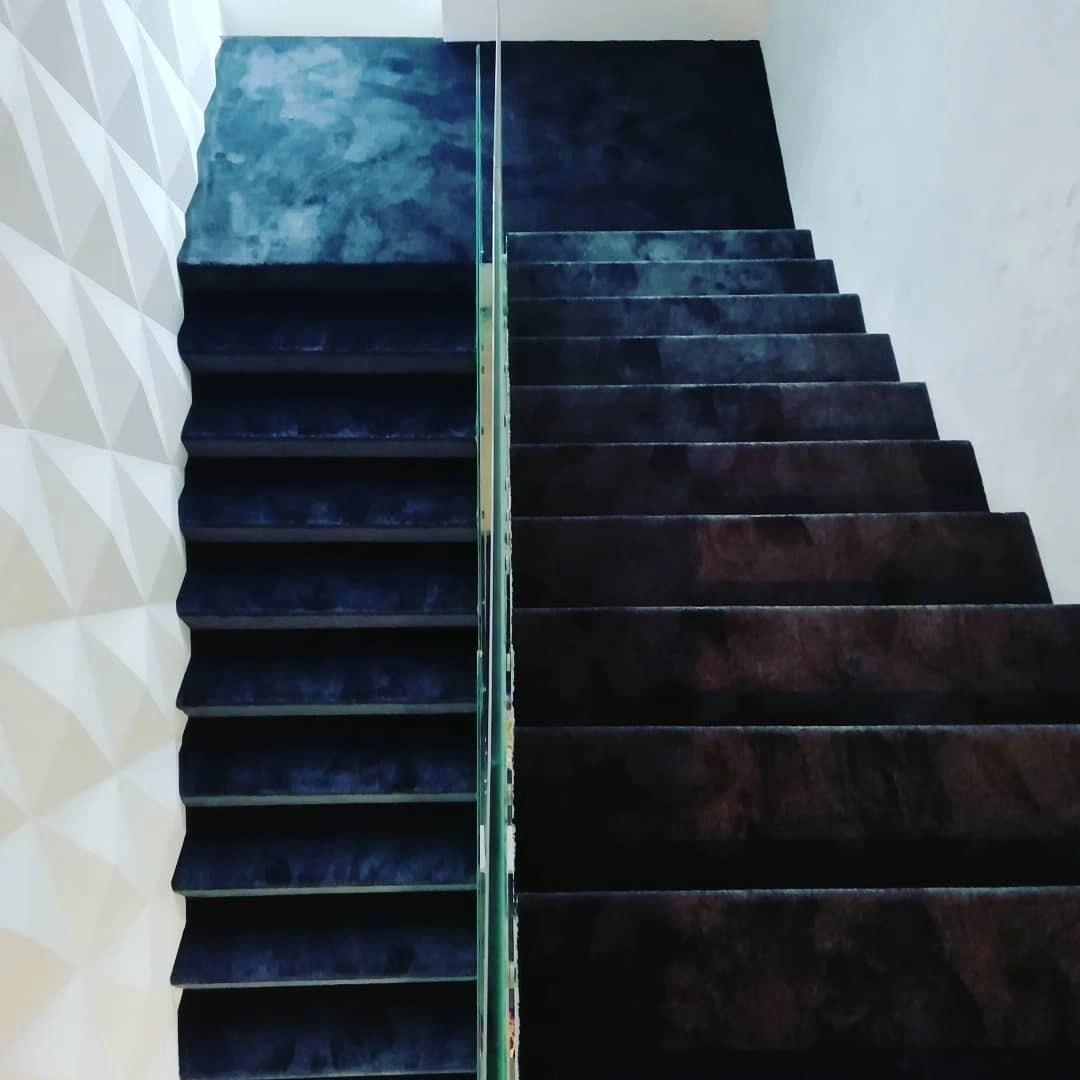 Укладка ковролина в коттедже 5