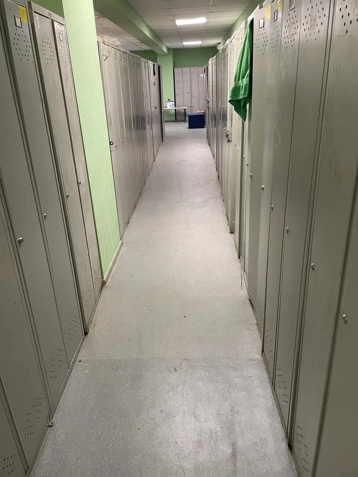 Укладка линолеума в МБОУ  школа № 13 - СОШ № 7 6