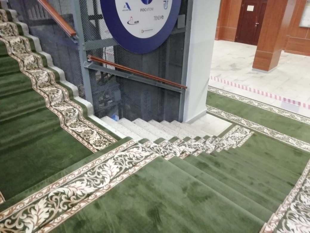 Укладка дорожки в НИЯУ 