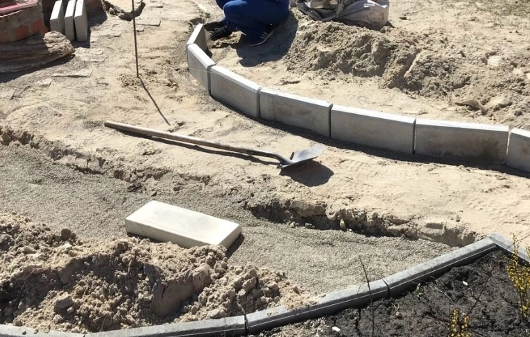 Подготовка основания под искусственный газон