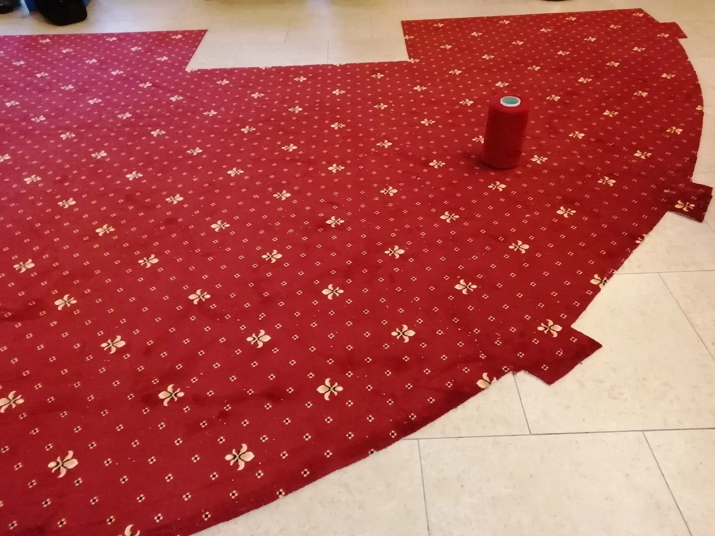 Оверлок ковролина в Церкви Андрея Первозванного 5