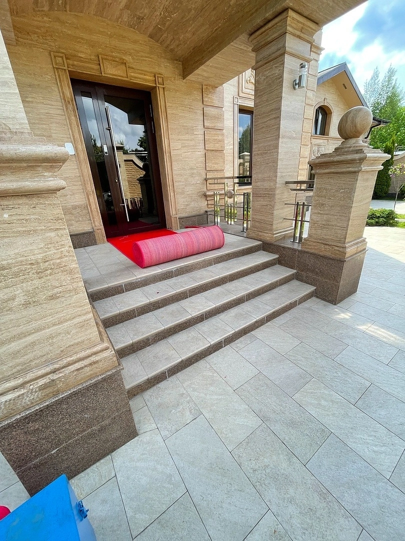 Укладка дорожки в Par & Palace 5*