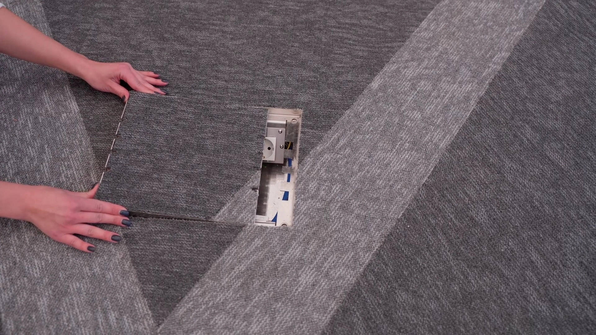 Укладка ковровой плитки в Обнинск РосАтом в виде сот реактора 13