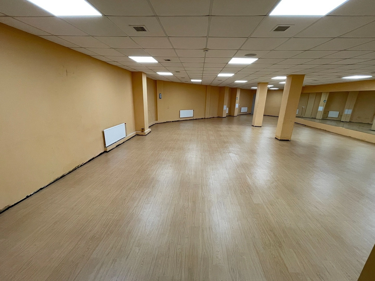 Укладка линолеума в СК   